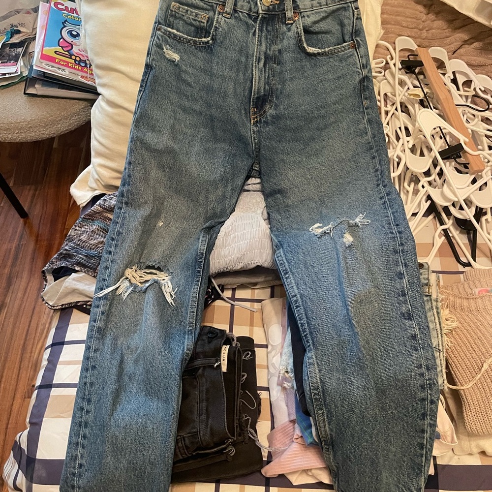 Zara Blue Relaxed Jeans with Vintage Fade